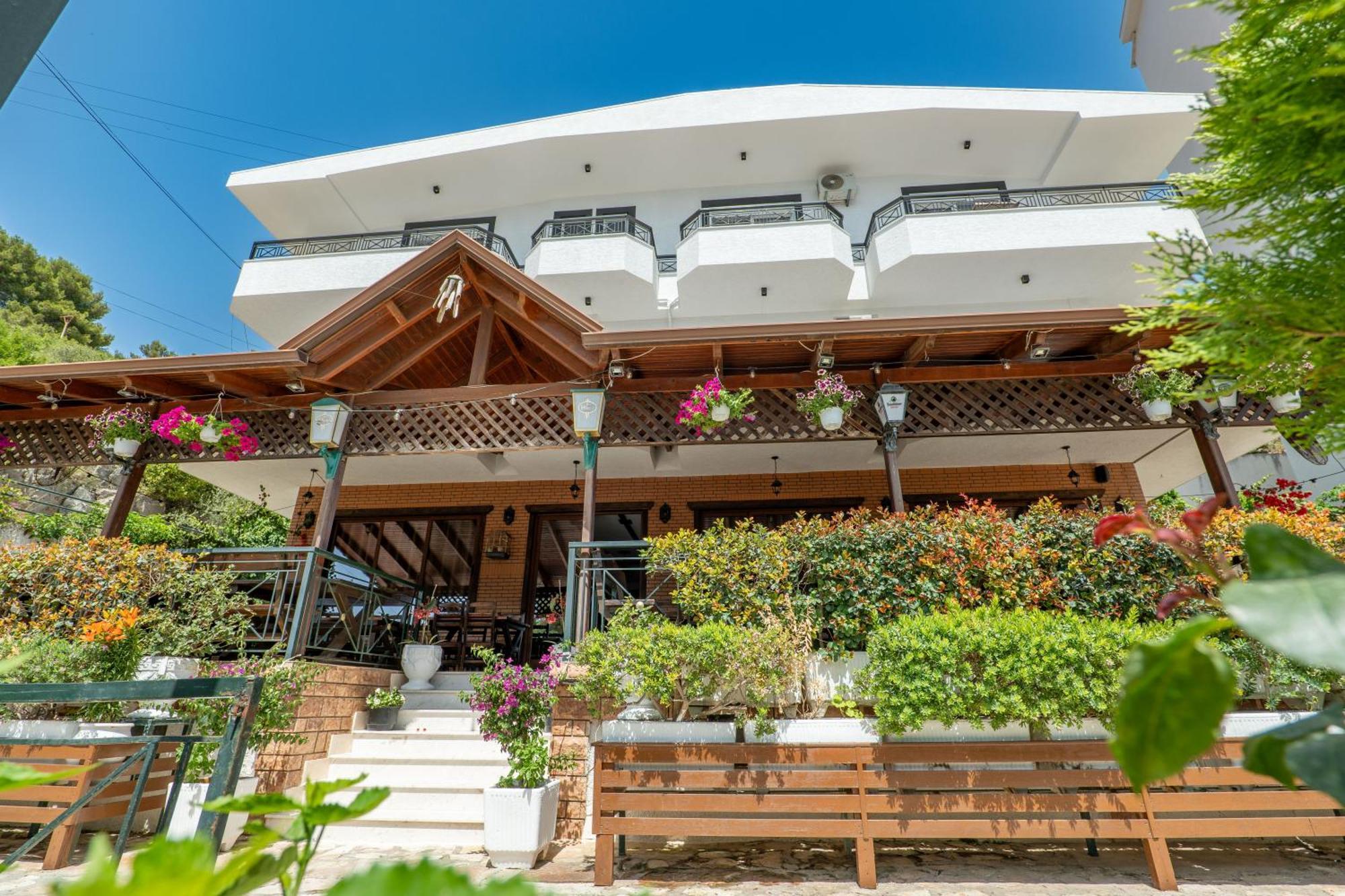Sunkised Hotel Саранда Екстер'єр фото