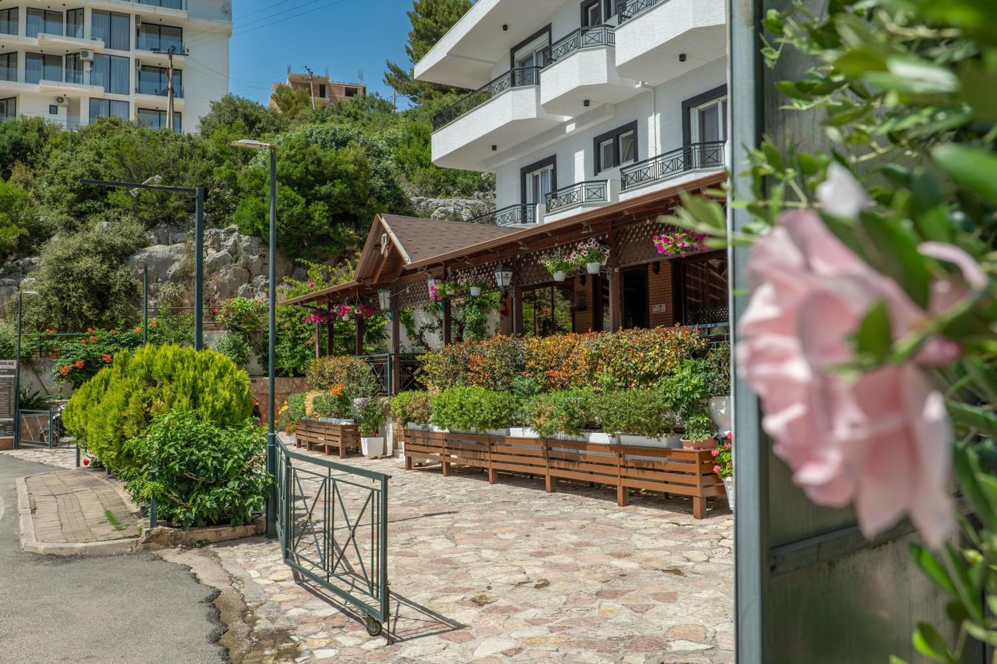 Sunkised Hotel Саранда Екстер'єр фото
