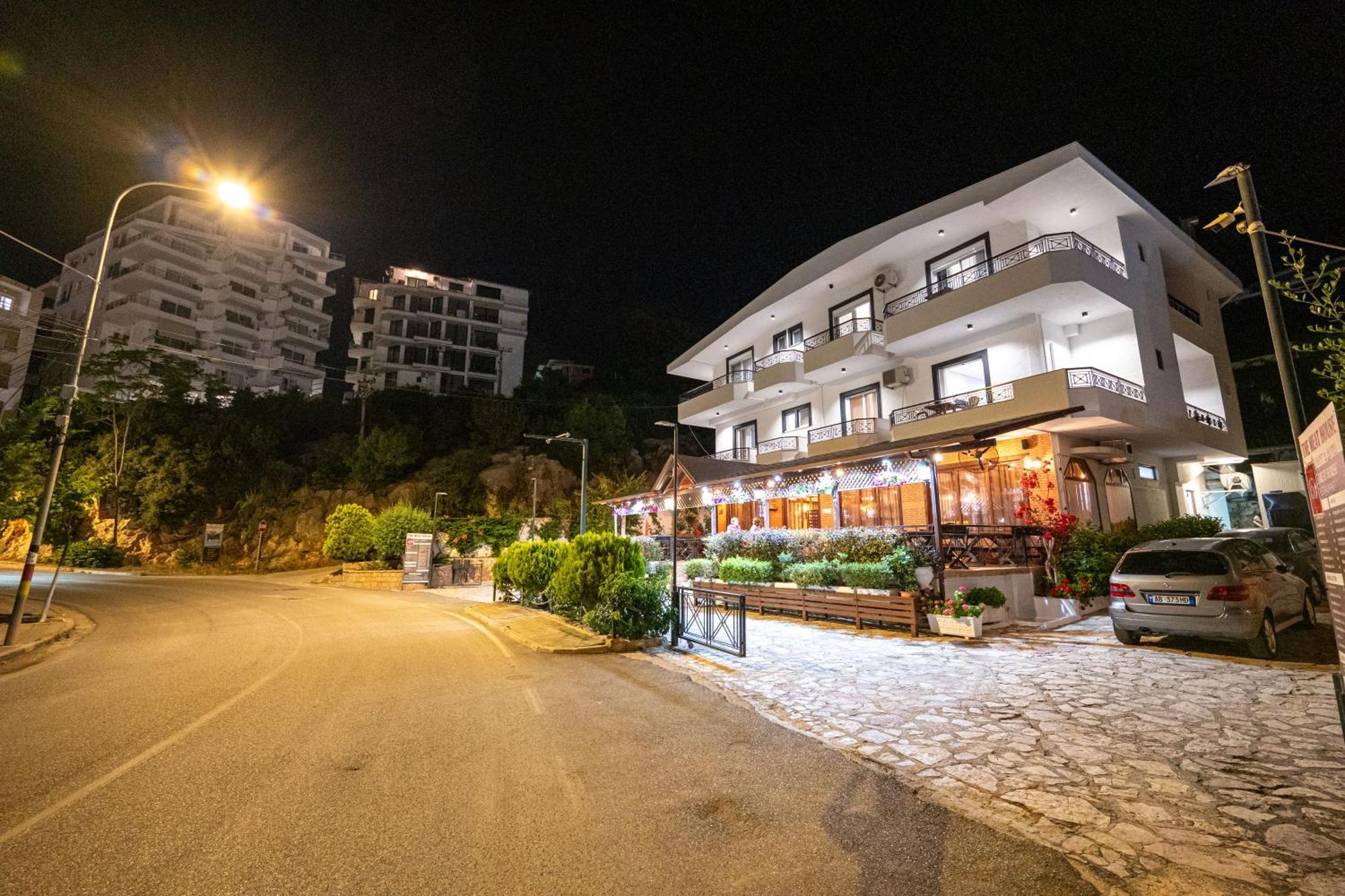 Sunkised Hotel Саранда Екстер'єр фото