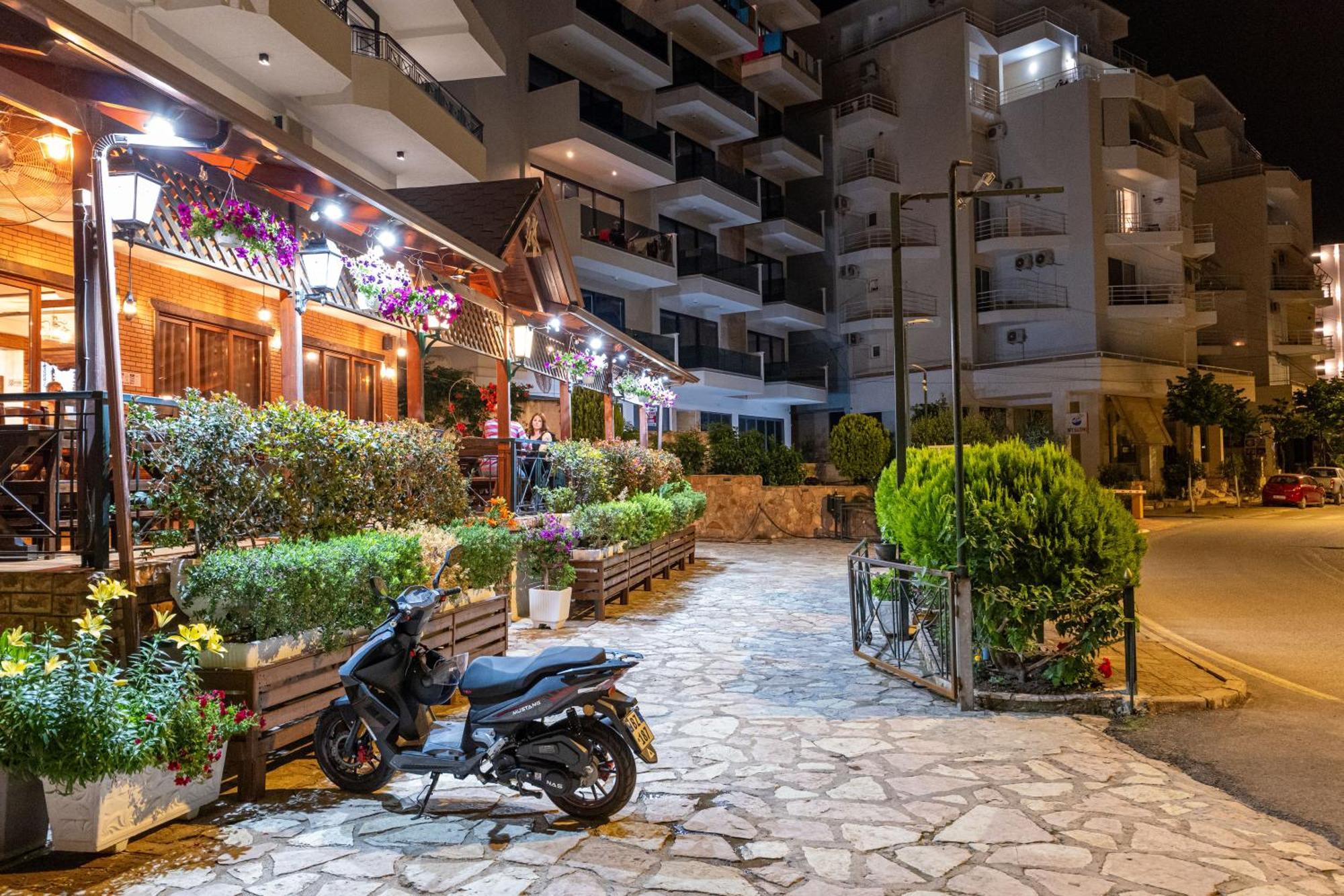 Sunkised Hotel Саранда Екстер'єр фото