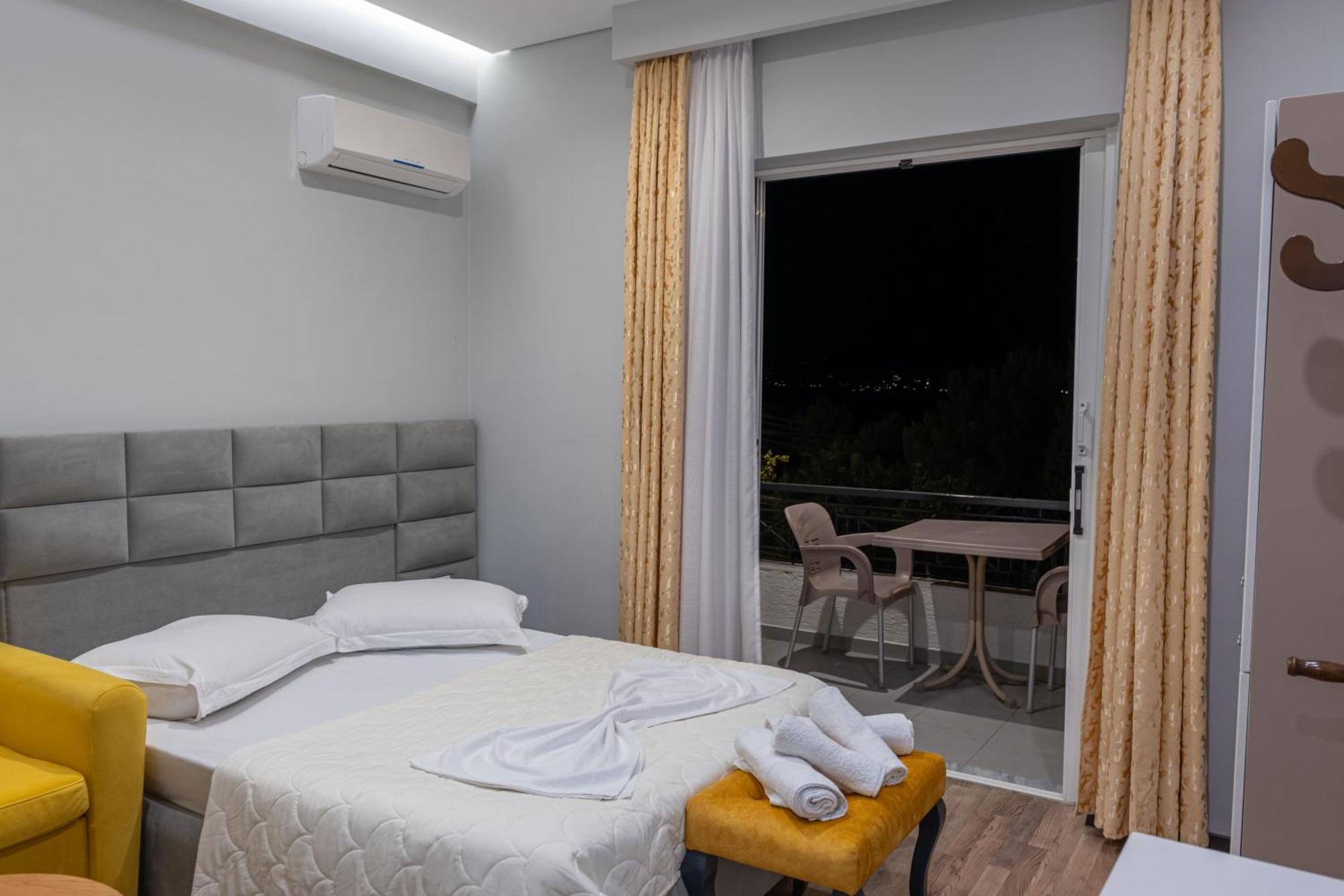 Sunkised Hotel Саранда Екстер'єр фото